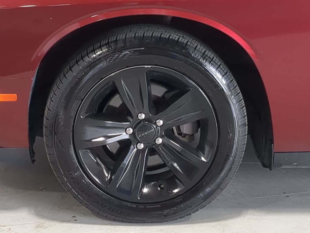 Thumbnail: 2019 Dodge Challenger - 7