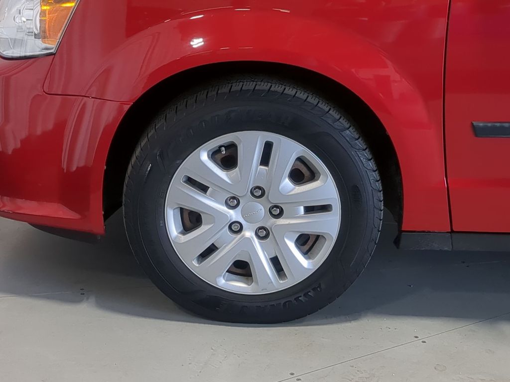 Thumbnail: 2016 Dodge Grand Caravan - 7