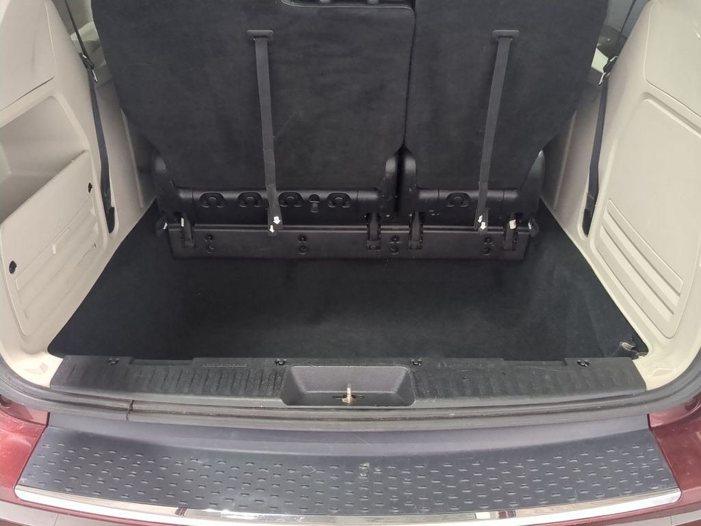 Thumbnail: 2019 Dodge Grand Caravan - 17
