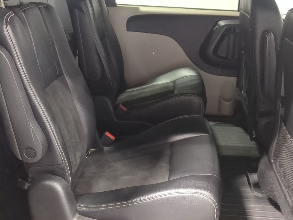 Thumbnail: 2019 Dodge Grand Caravan - 28