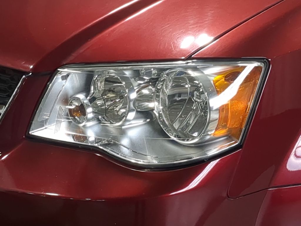 Thumbnail: 2019 Dodge Grand Caravan - 24