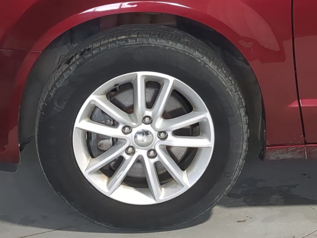 Thumbnail: 2019 Dodge Grand Caravan - 8
