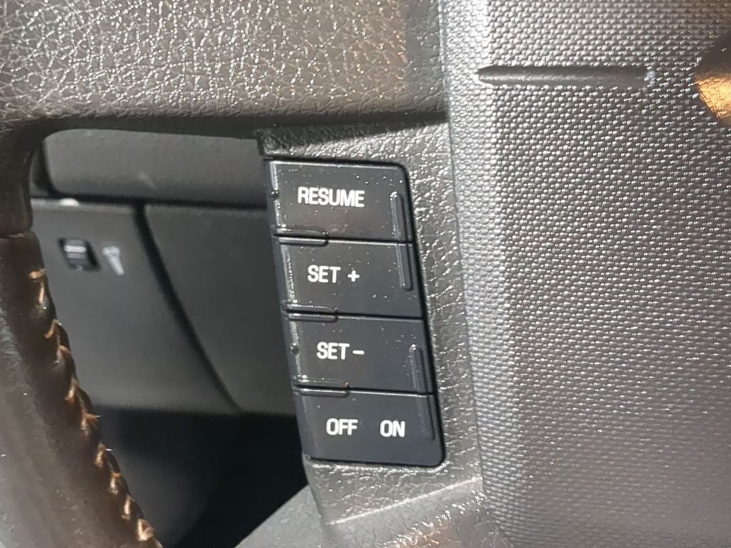 Thumbnail: 2010 Ford Edge - 29
