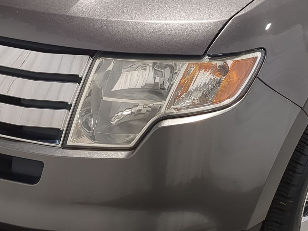 Thumbnail: 2010 Ford Edge - 24