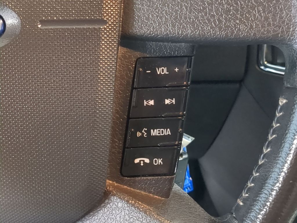 Thumbnail: 2010 Ford Edge - 30