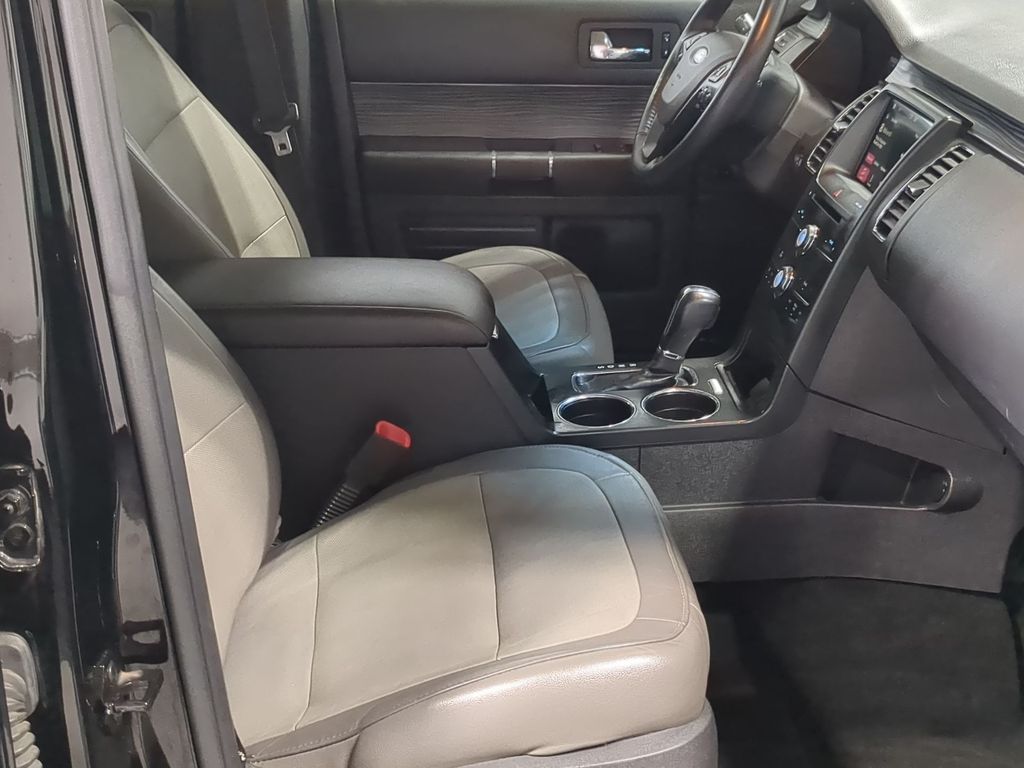 Thumbnail: 2018 Ford Flex - 9