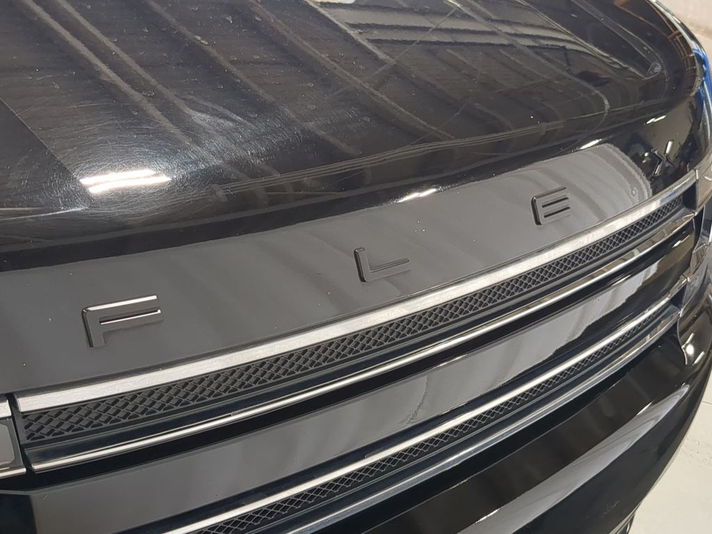 Thumbnail: 2018 Ford Flex - 24