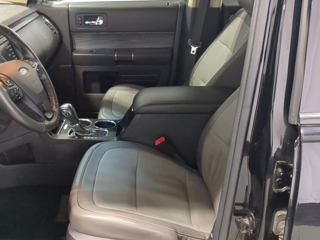 Thumbnail: 2018 Ford Flex - 8