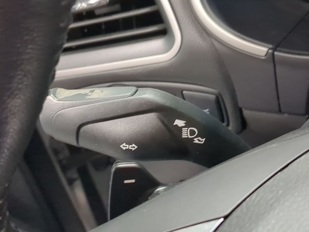 Thumbnail: 2018 Ford Edge - 32