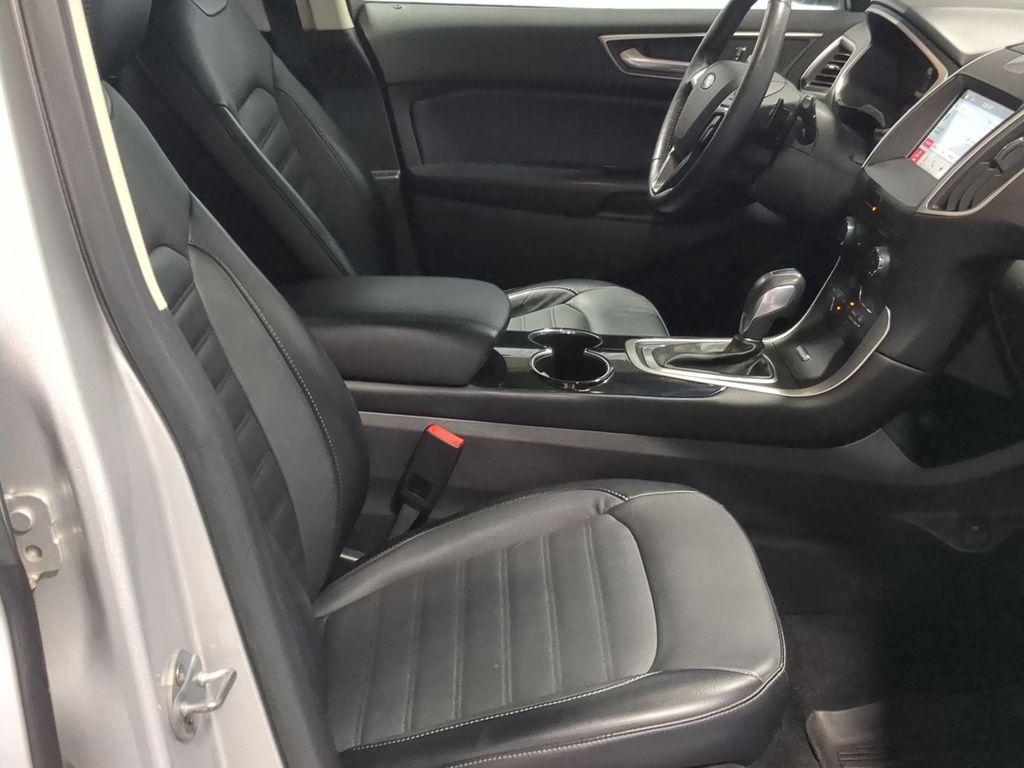 Thumbnail: 2018 Ford Edge - 11