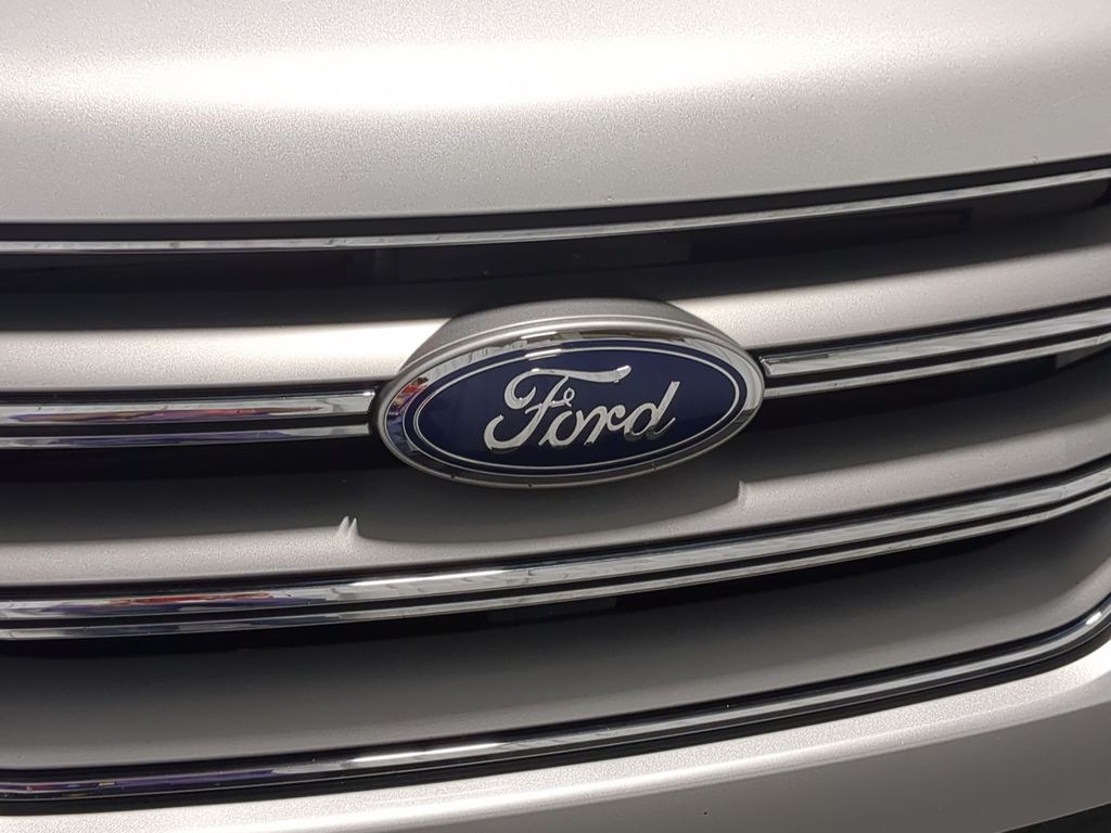 Thumbnail: 2018 Ford Edge - 7