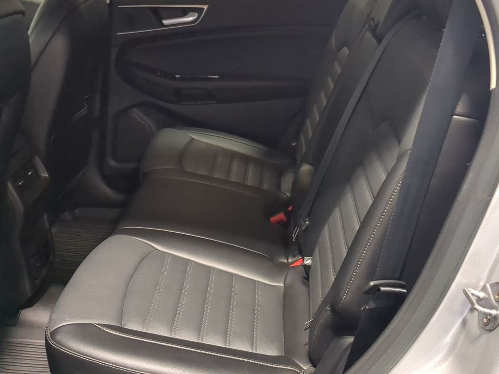 Thumbnail: 2018 Ford Edge - 27