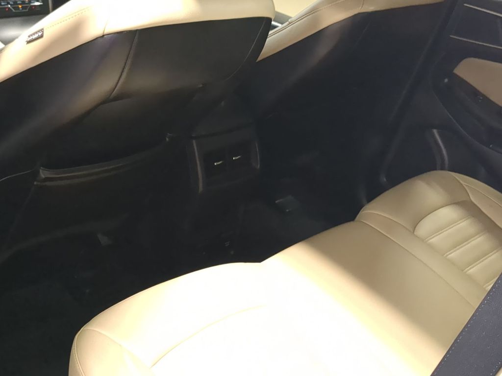 Thumbnail: 2020 Ford Edge - 26