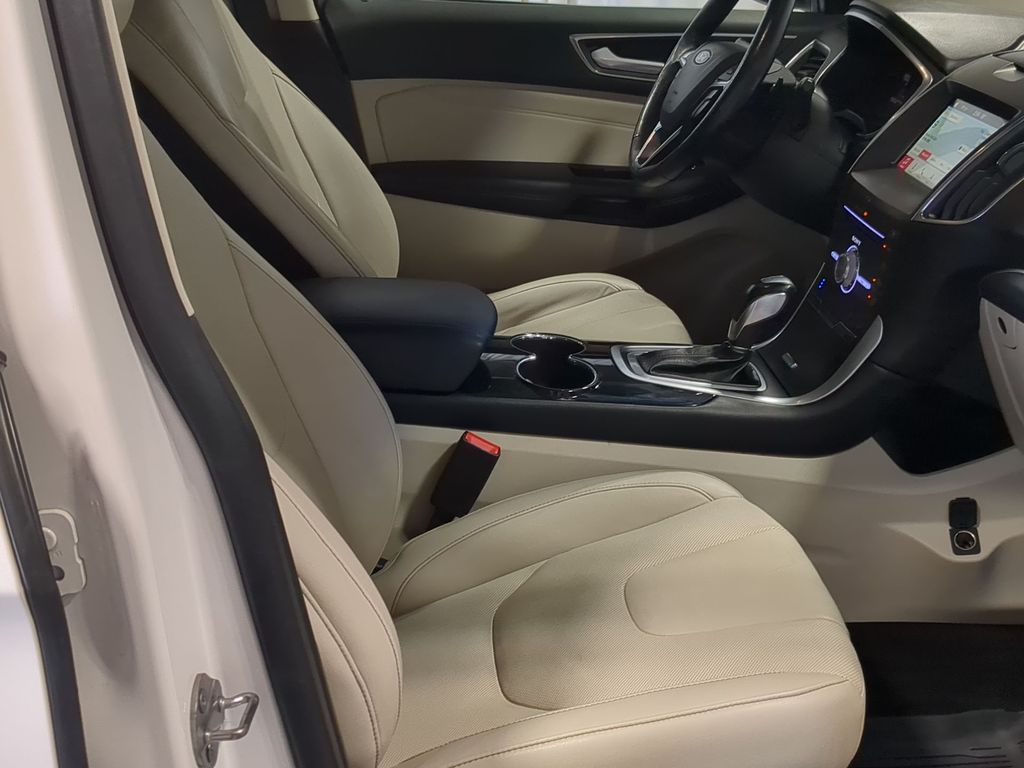 Thumbnail: 2018 Ford Edge - 10