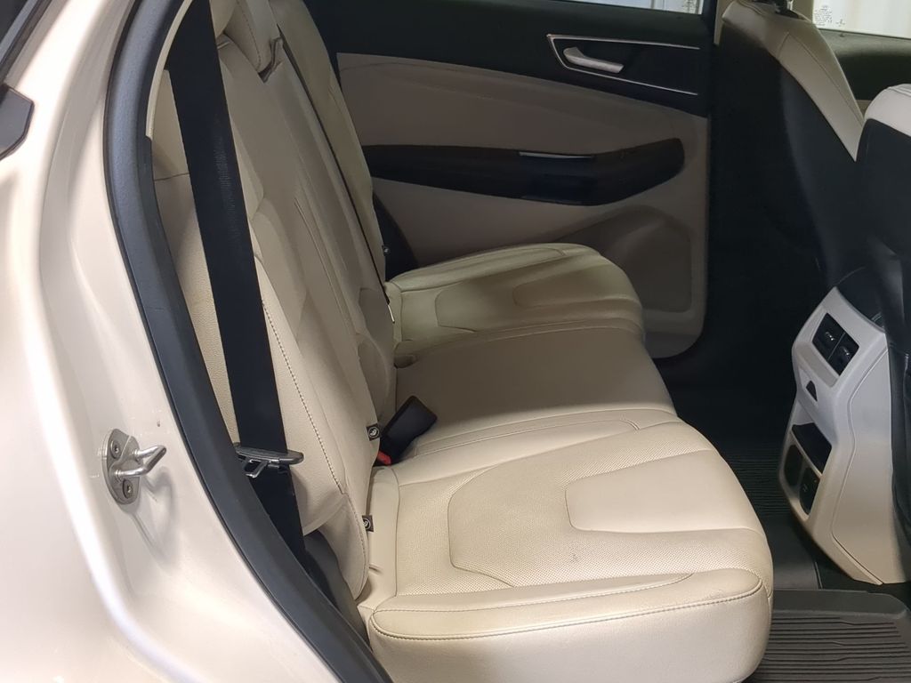 Thumbnail: 2018 Ford Edge - 28