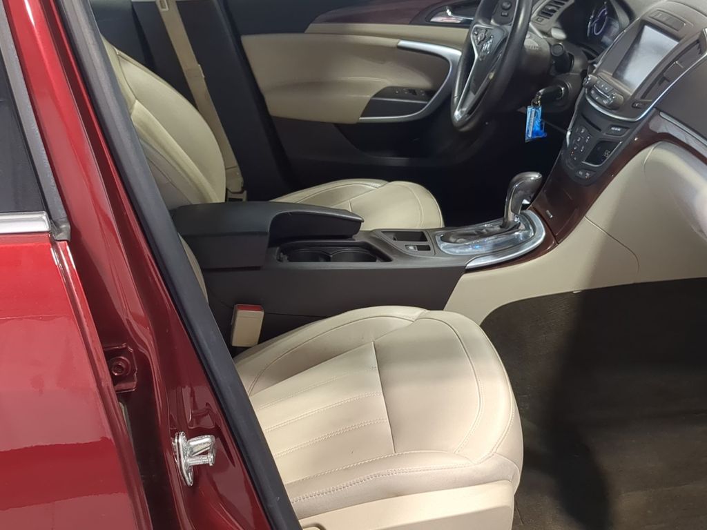 Thumbnail: 2016 Buick Regal - 29