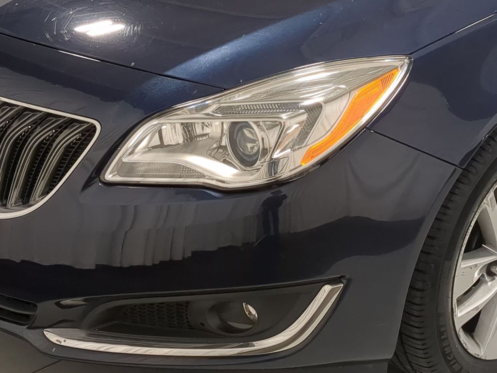 Thumbnail: 2016 Buick Regal - 24