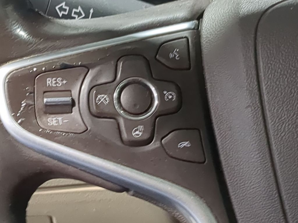 Thumbnail: 2016 Buick Regal - 29