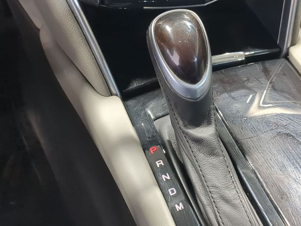 Thumbnail: 2017 Cadillac XTS - 14