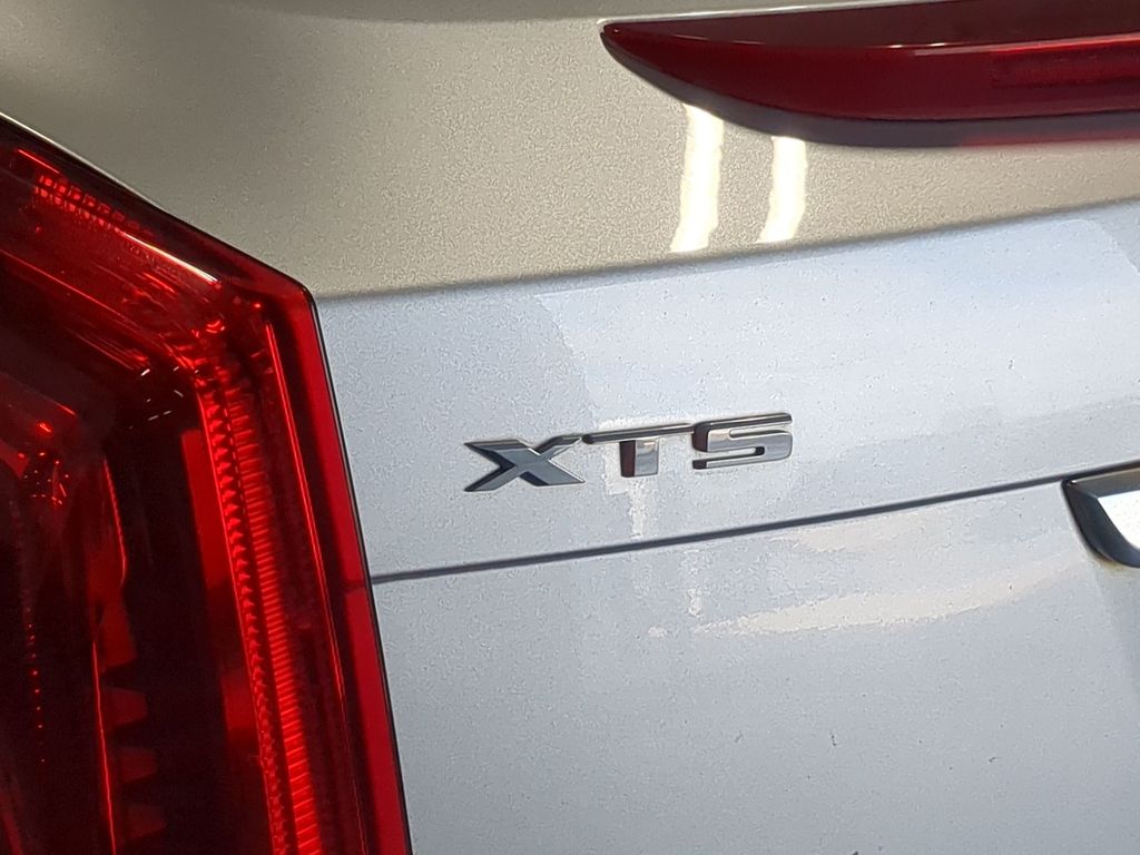 Thumbnail: 2016 Cadillac XTS - 24