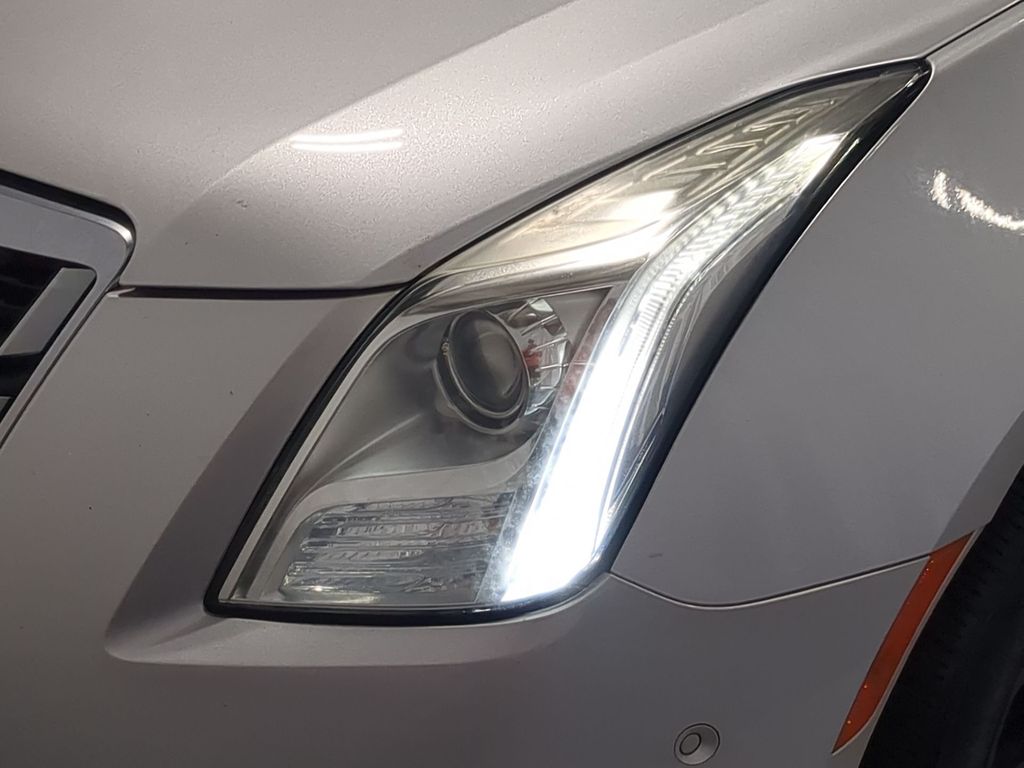 Thumbnail: 2016 Cadillac XTS - 23