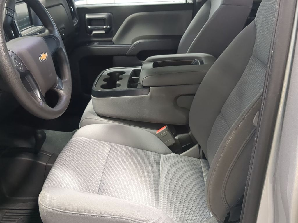 Thumbnail: 2019 Chevrolet Silverado 1500 - 9