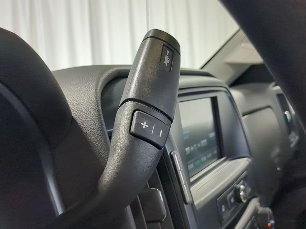 Thumbnail: 2019 Chevrolet Silverado 1500 - 14