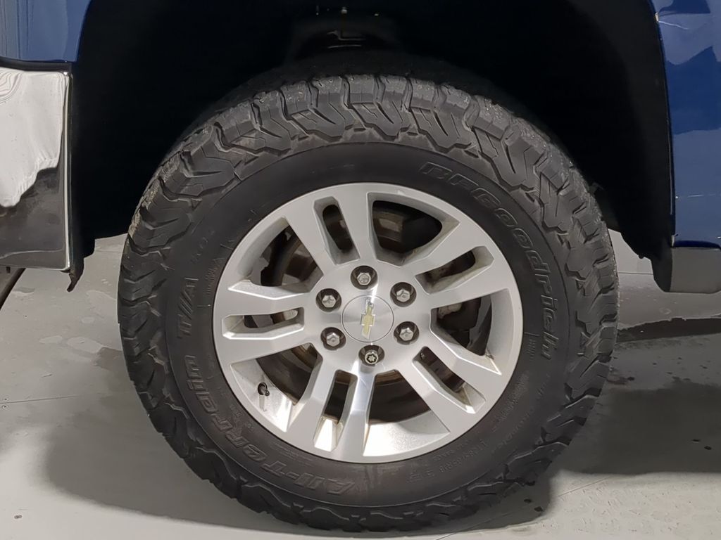 Thumbnail: 2019 Chevrolet Silverado 1500 - 8