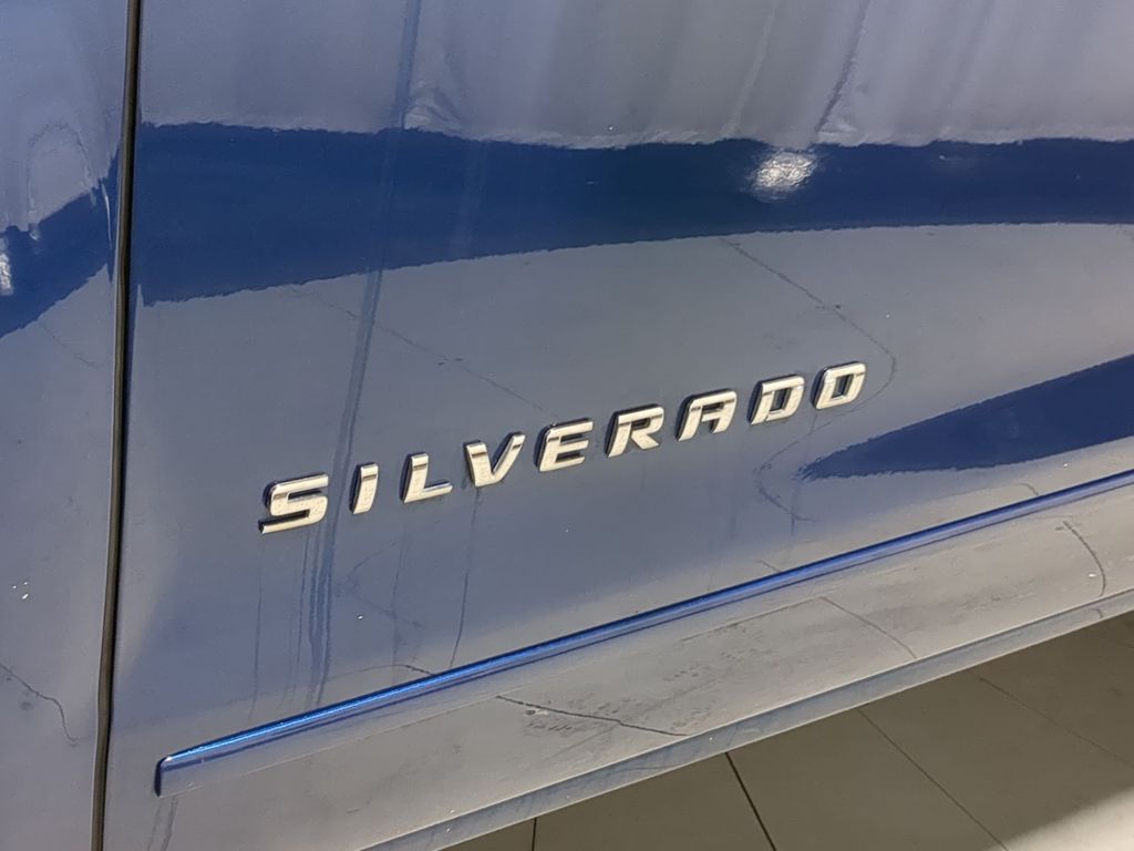 Thumbnail: 2019 Chevrolet Silverado 1500 - 32