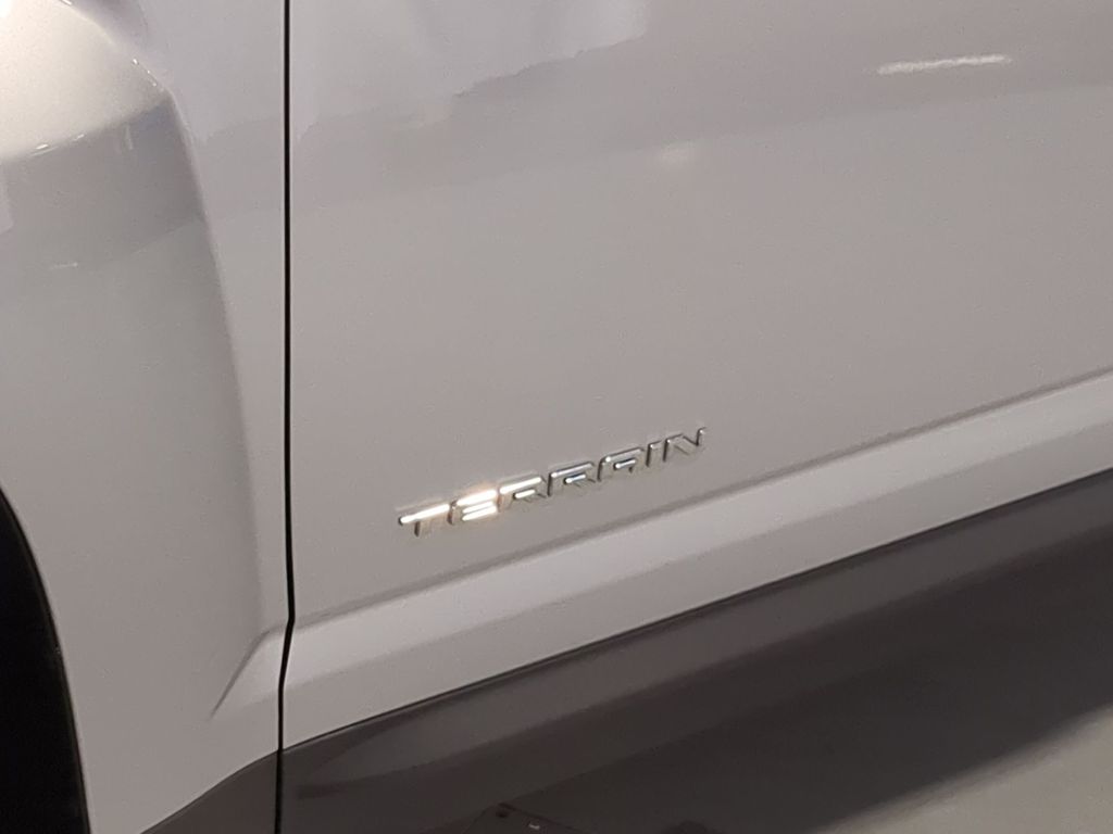 Thumbnail: 2017 GMC Terrain - 24