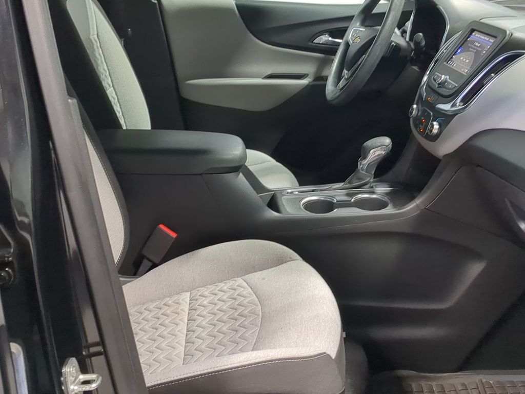 Thumbnail: 2022 Chevrolet Equinox - 11