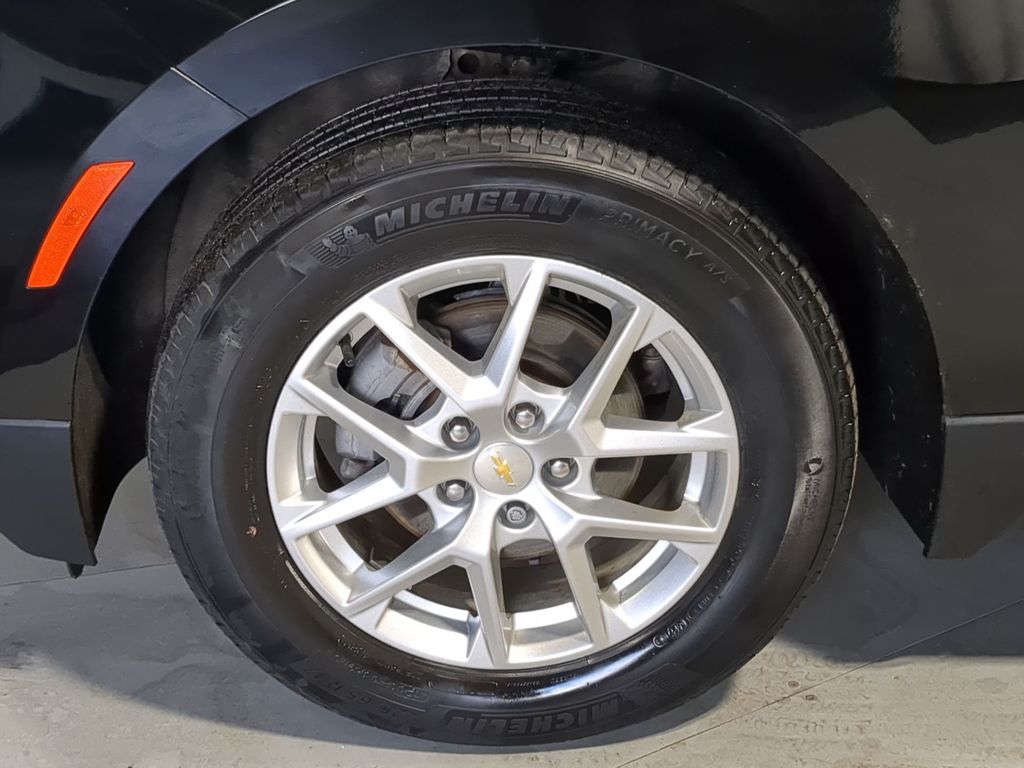 Thumbnail: 2022 Chevrolet Equinox - 8