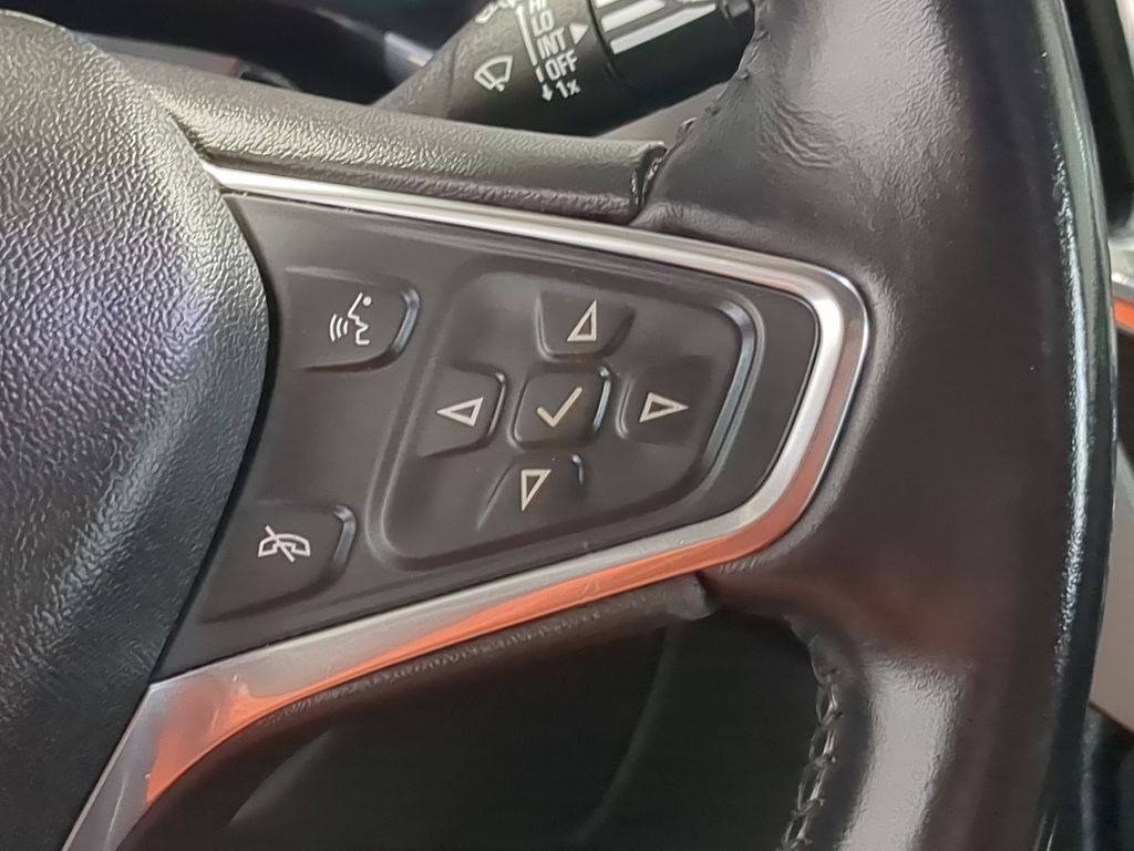 Thumbnail: 2020 Chevrolet Equinox - 30