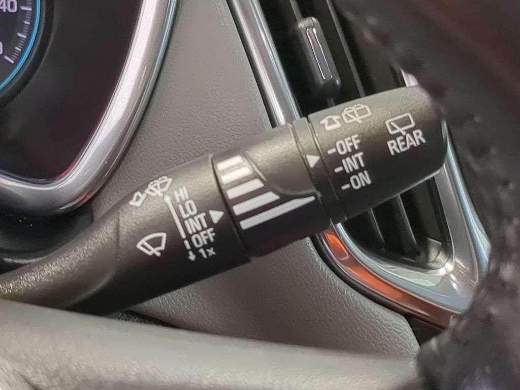 Thumbnail: 2020 Chevrolet Equinox - 15