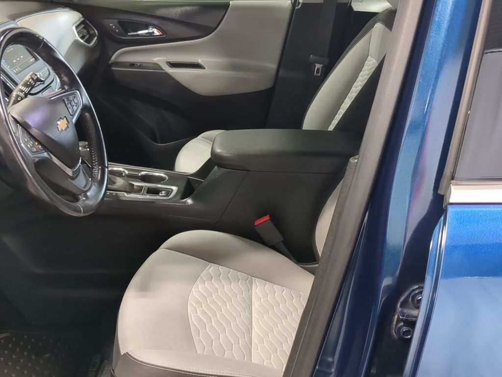 Thumbnail: 2020 Chevrolet Equinox - 10