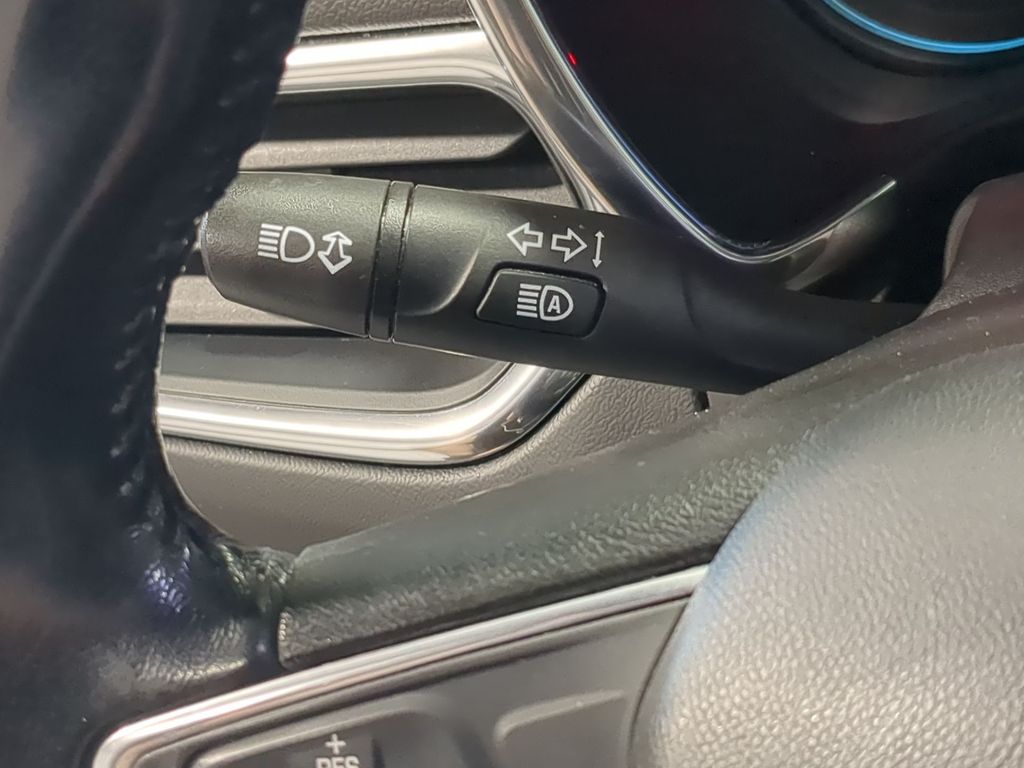 Thumbnail: 2020 Chevrolet Equinox - 30