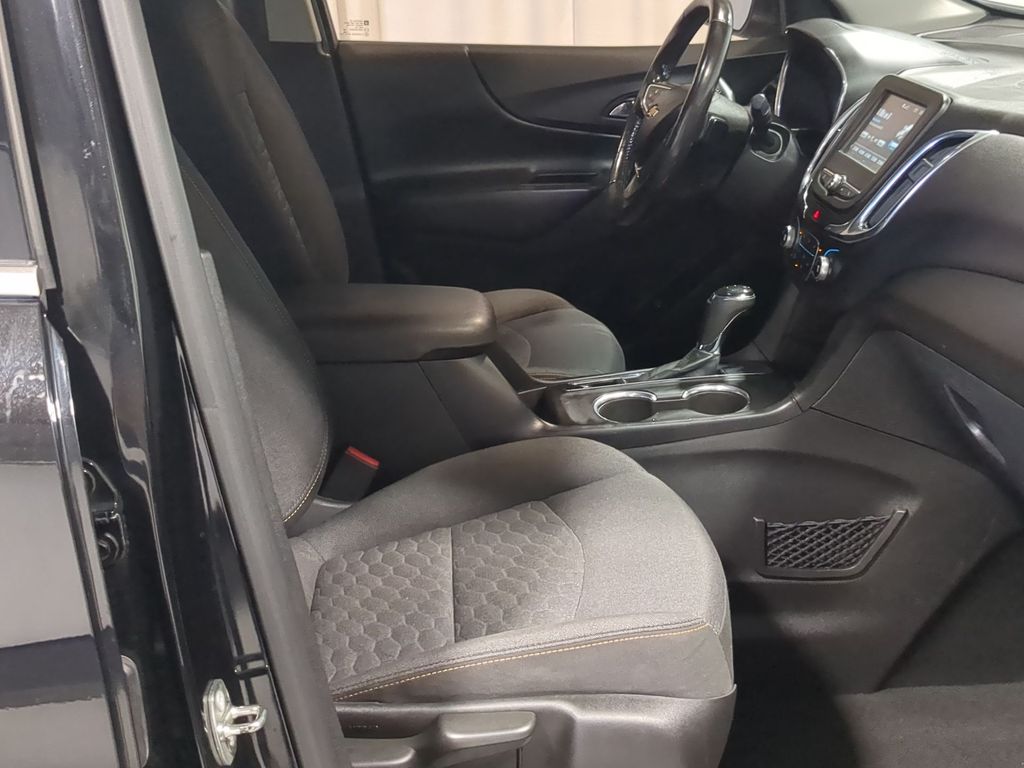 Thumbnail: 2018 Chevrolet Equinox - 11