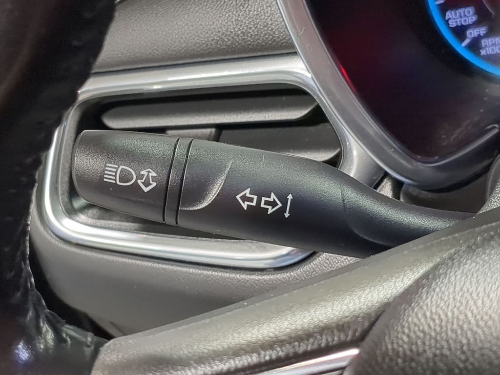 Thumbnail: 2018 Chevrolet Equinox - 32