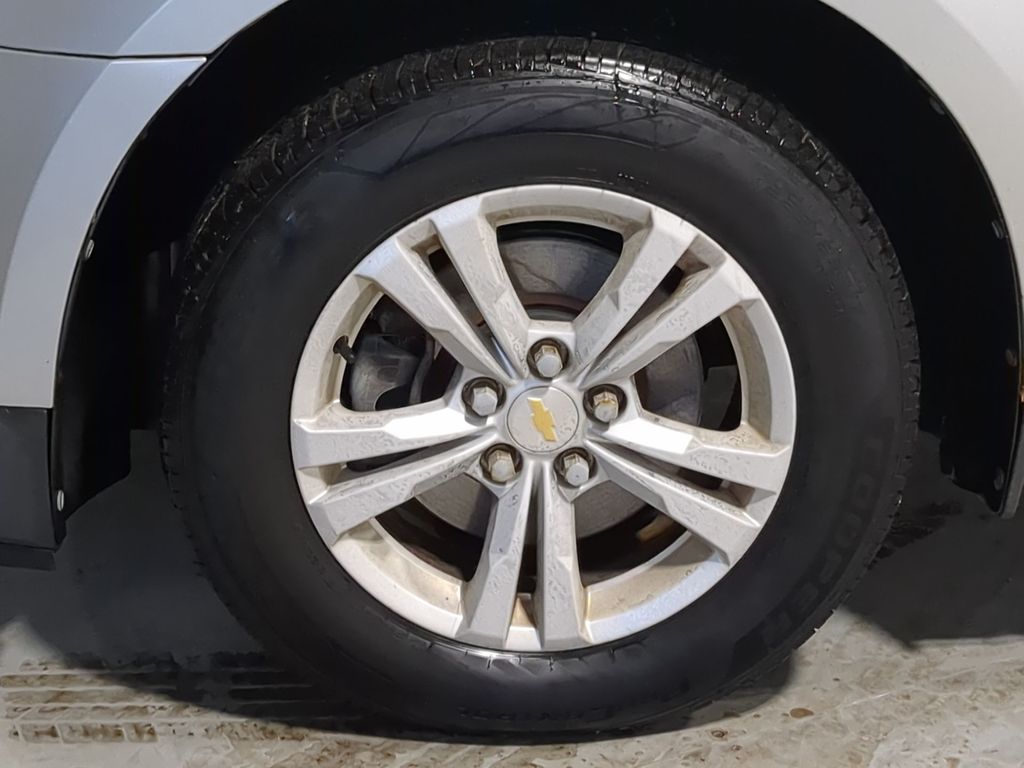 Thumbnail: 2012 Chevrolet Equinox - 8