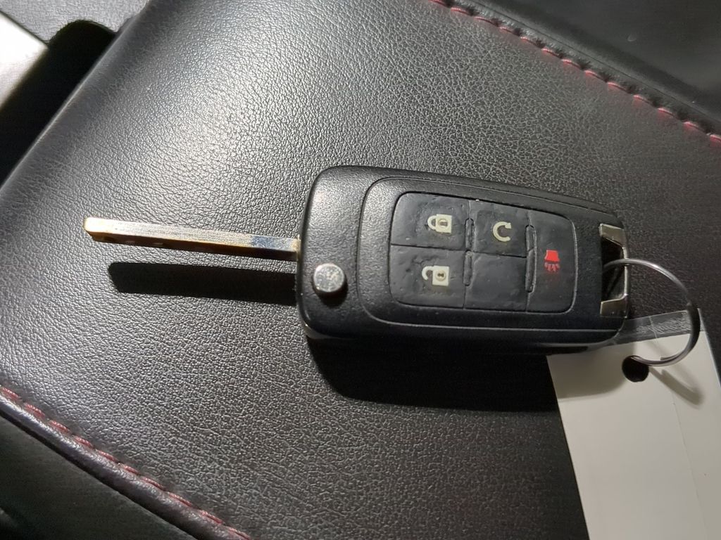 Thumbnail: 2012 Chevrolet Equinox - 18