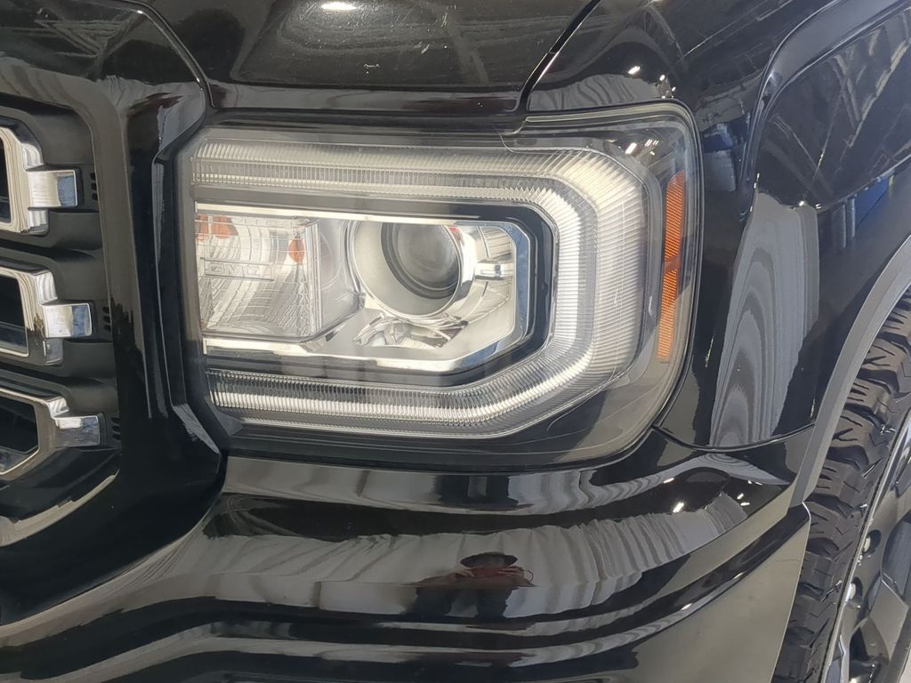 Thumbnail: 2019 GMC Sierra 1500 - 23