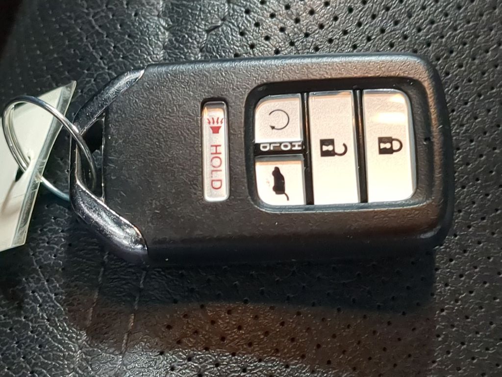Thumbnail: 2019 Honda CR-V - 18