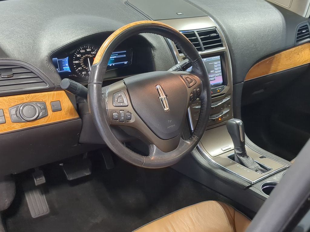 Thumbnail: 2015 Lincoln MKX - 2