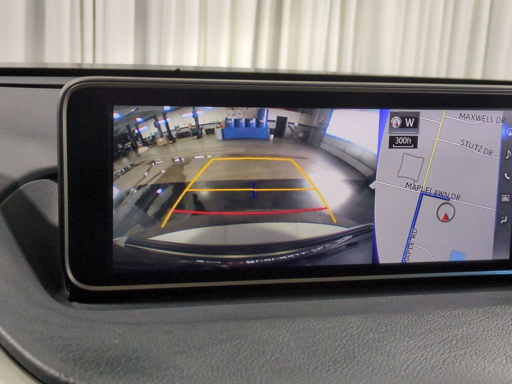 Thumbnail: 2018 Lexus RX - 34