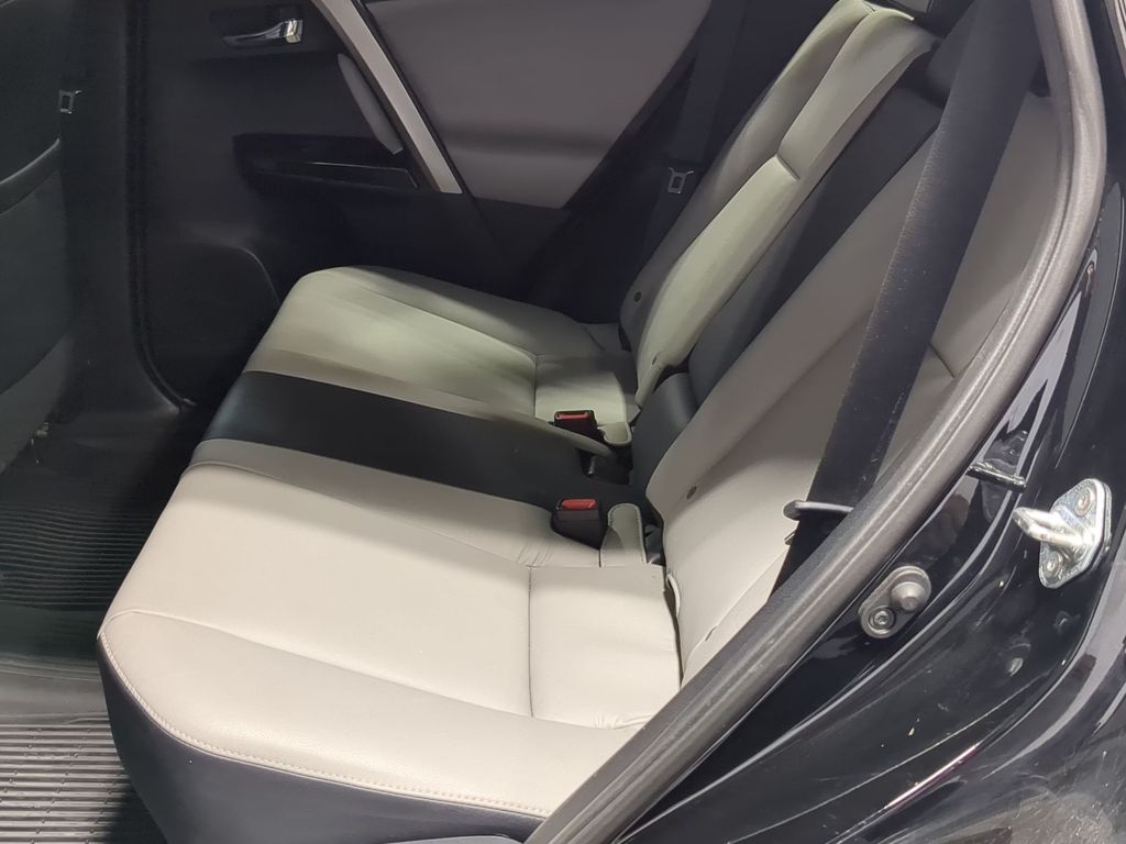 Thumbnail: 2016 Toyota RAV4 - 12