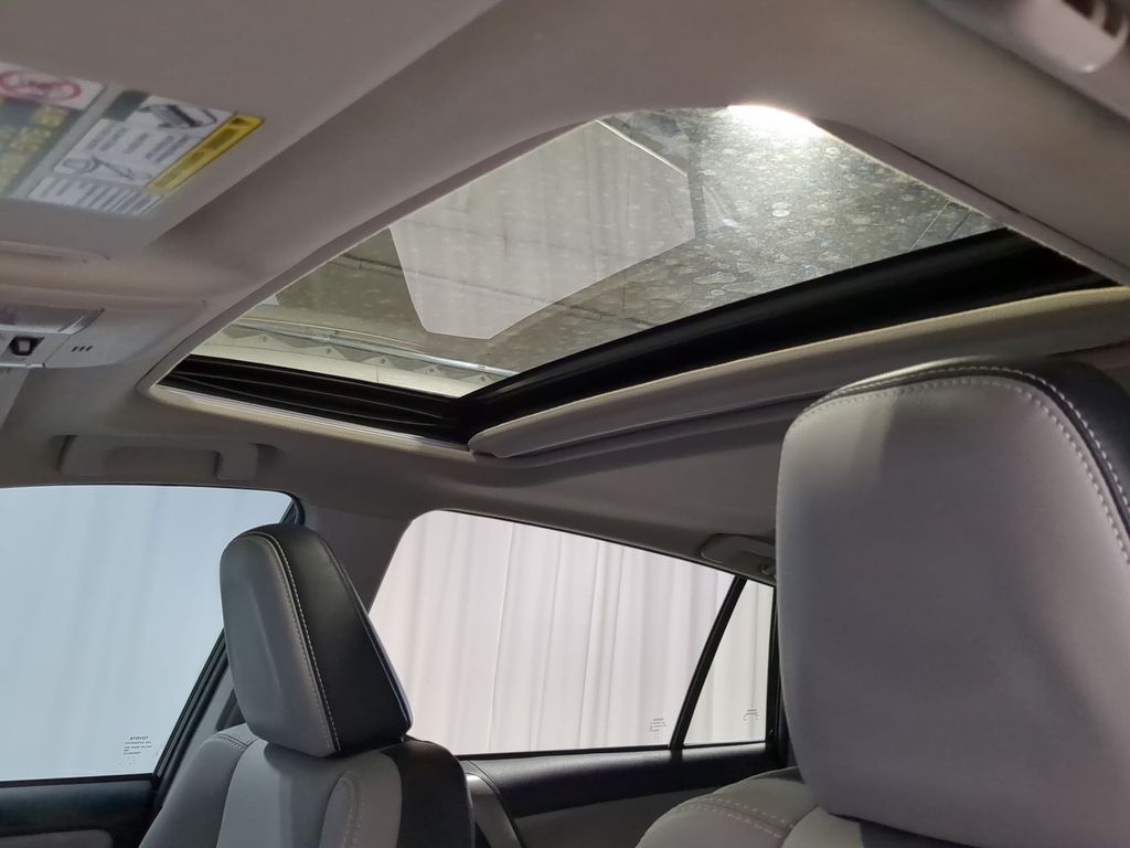 Thumbnail: 2016 Toyota RAV4 - 27