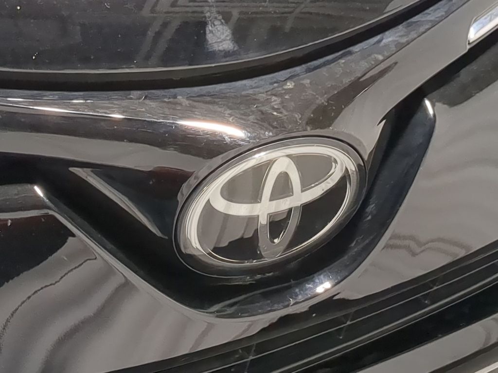 Thumbnail: 2016 Toyota RAV4 - 7