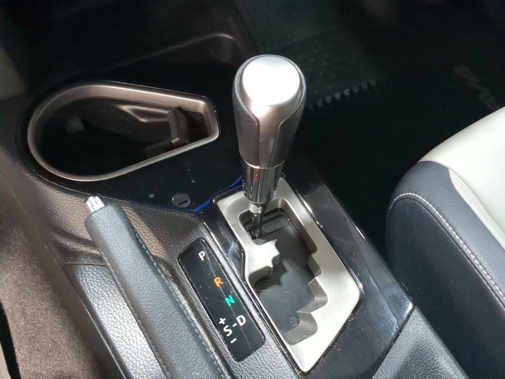 Thumbnail: 2016 Toyota RAV4 - 15