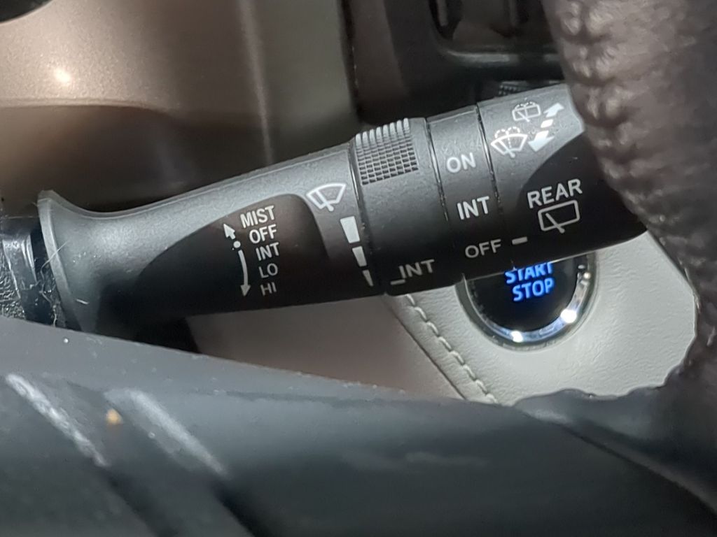 Thumbnail: 2016 Toyota RAV4 - 32