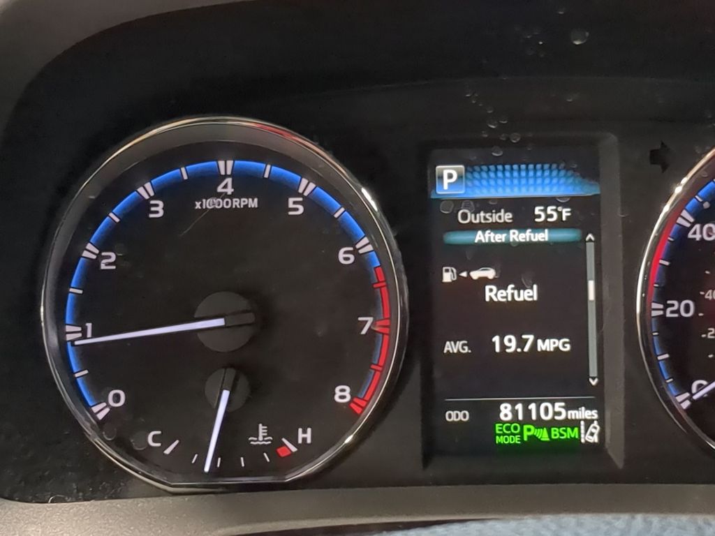 Thumbnail: 2016 Toyota RAV4 - 16